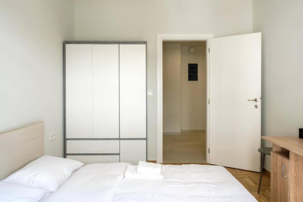 Modern Pangrati Flat! Lägenhet Aten Exteriör bild